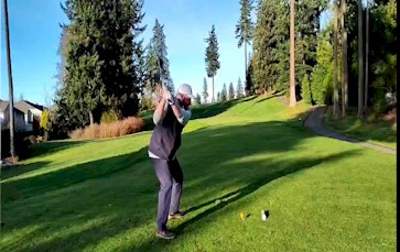 Video thumbnail: Amateur golfer using ZeroGolfTee tee